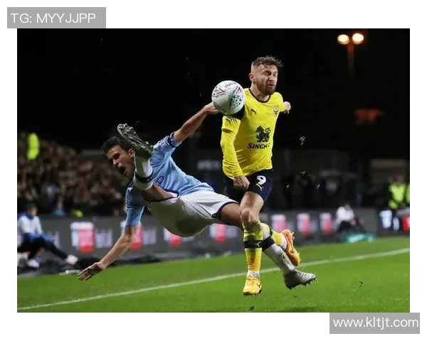 牛津联迎战西汉姆联期待精彩对决双方争夺胜利的关键时刻 牛津联迎战西汉姆联期待精彩对决双方争夺胜利的关键时刻