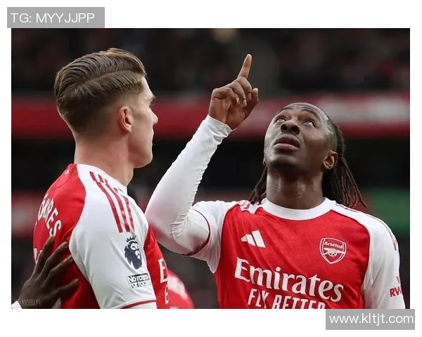 酋长球场的传奇故事与足球文化的深厚渊源探讨