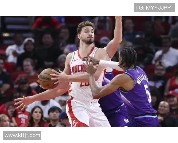 火箭队与鹈鹕队激战正酣10月27日精彩对决引发球迷热议